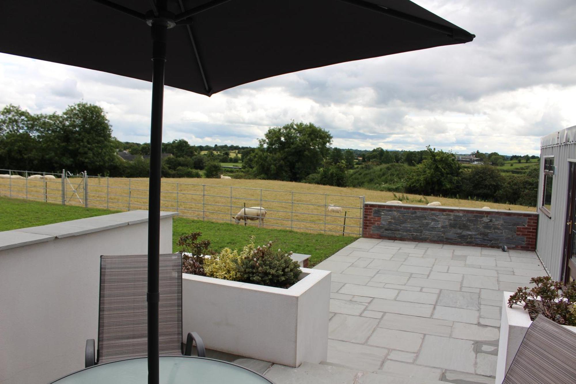 Contemporary Countryside Home Dromore  Exterior photo